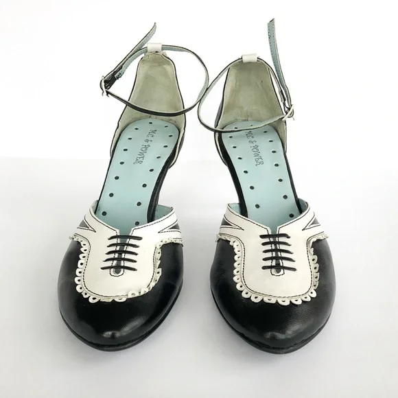 🔥 HOST PICK! D'Orsay-Inspired Ankle Strap Pump 🔥 - Picture 3 of 8